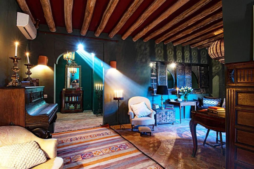 Aux Portes De Marrakech Villa Arts & Deco Avec Piscine Marrakesh Bagian luar foto